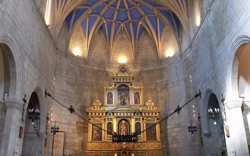 Iglesia-de-San-Pedro-Fraga-1
