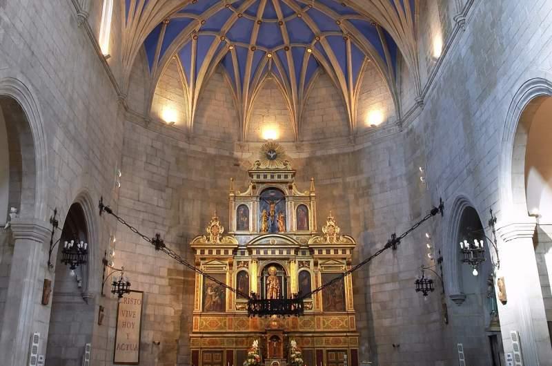 Iglesia-de-San-Pedro-Fraga-1