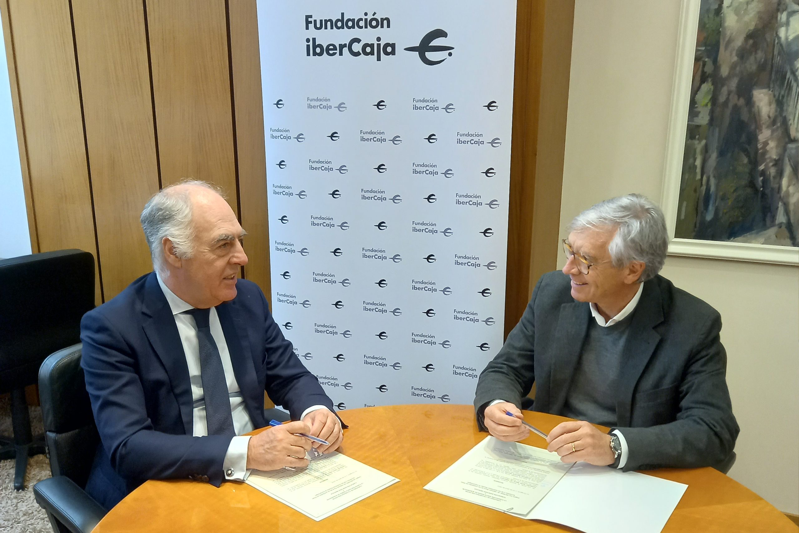 Firma convenio Fundación Ibercaja y Fundación Santa María de Albarracín. 22-04-22