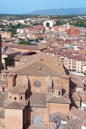 barbastro-turismo-historico-torre-exenta-catedral-01-760×507-1